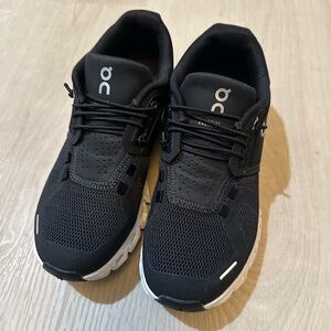 On Women's Cloud 5 Low Top Sneakers